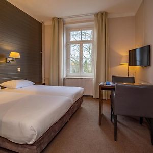 Kleine Kamer met een King Size Bed